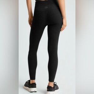 Beyond Yoga Caught in the Midi Leggings, Darkest Night